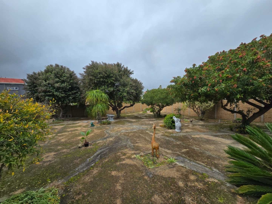 4 Bedroom Property for Sale in Stilbaai Wes Western Cape